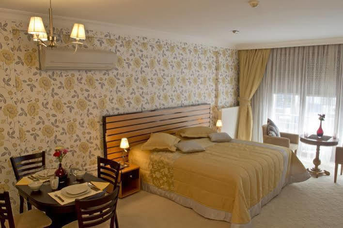 The Bosphorus House Aparthotel Istanbul Exterior photo
